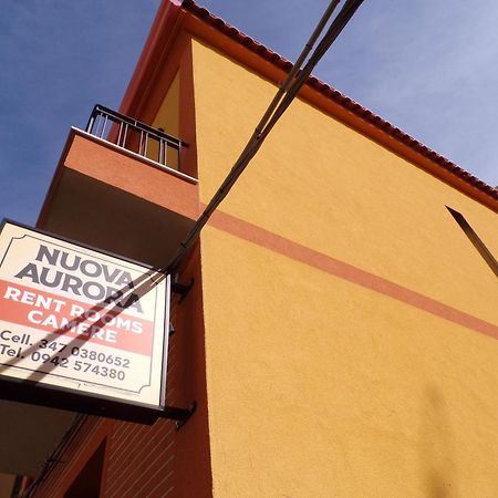 Nuova Aurora Rent Rooms 洛卡卢美拉 外观 照片