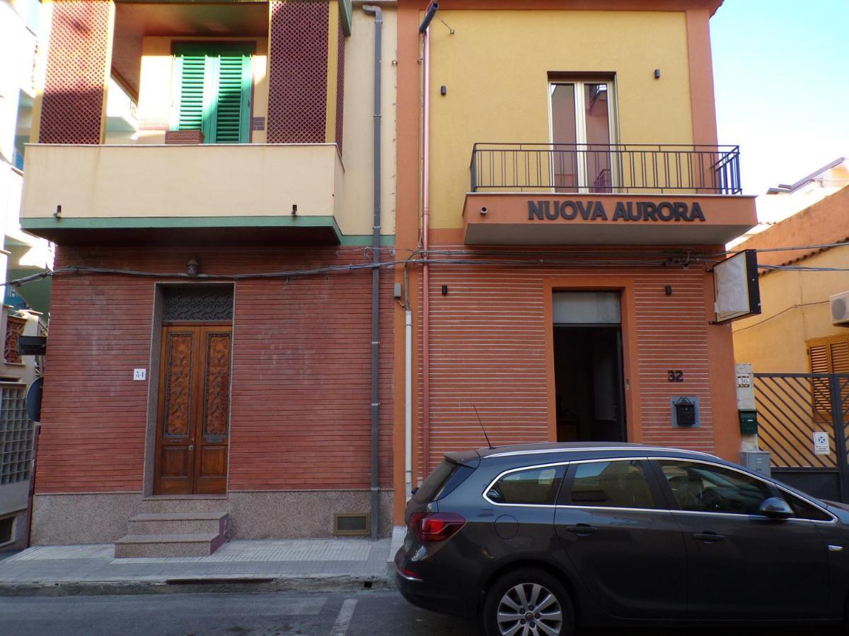 Nuova Aurora Rent Rooms 洛卡卢美拉 外观 照片