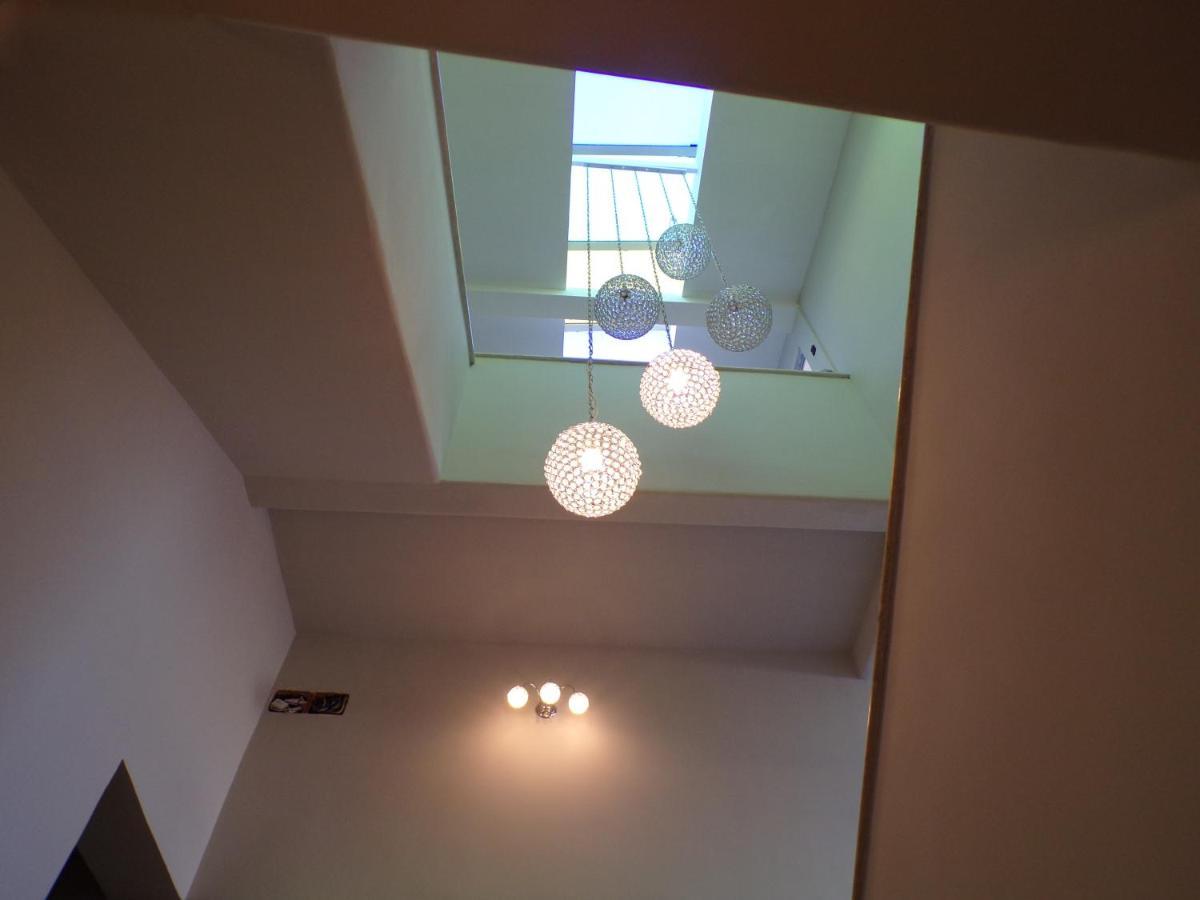 Nuova Aurora Rent Rooms 洛卡卢美拉 外观 照片