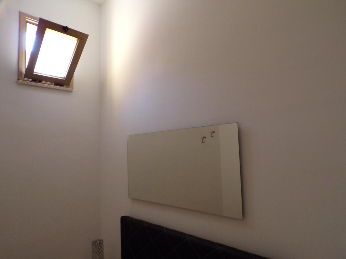 Nuova Aurora Rent Rooms 洛卡卢美拉 外观 照片