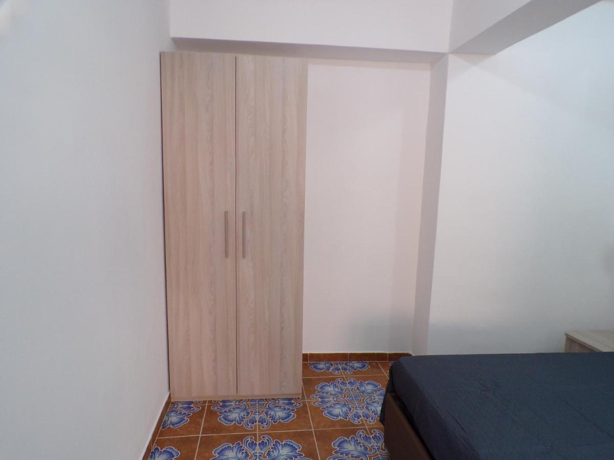 Nuova Aurora Rent Rooms 洛卡卢美拉 外观 照片