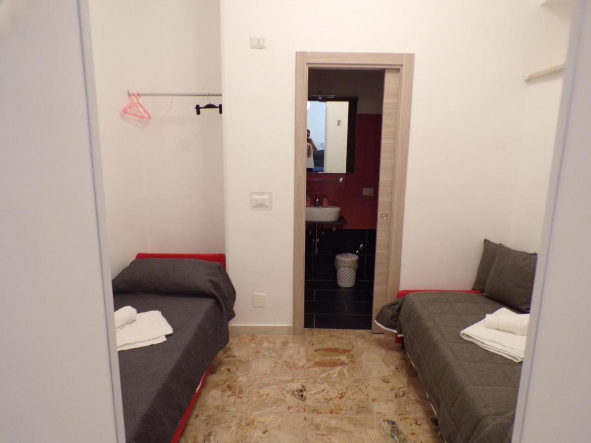 Nuova Aurora Rent Rooms 洛卡卢美拉 外观 照片