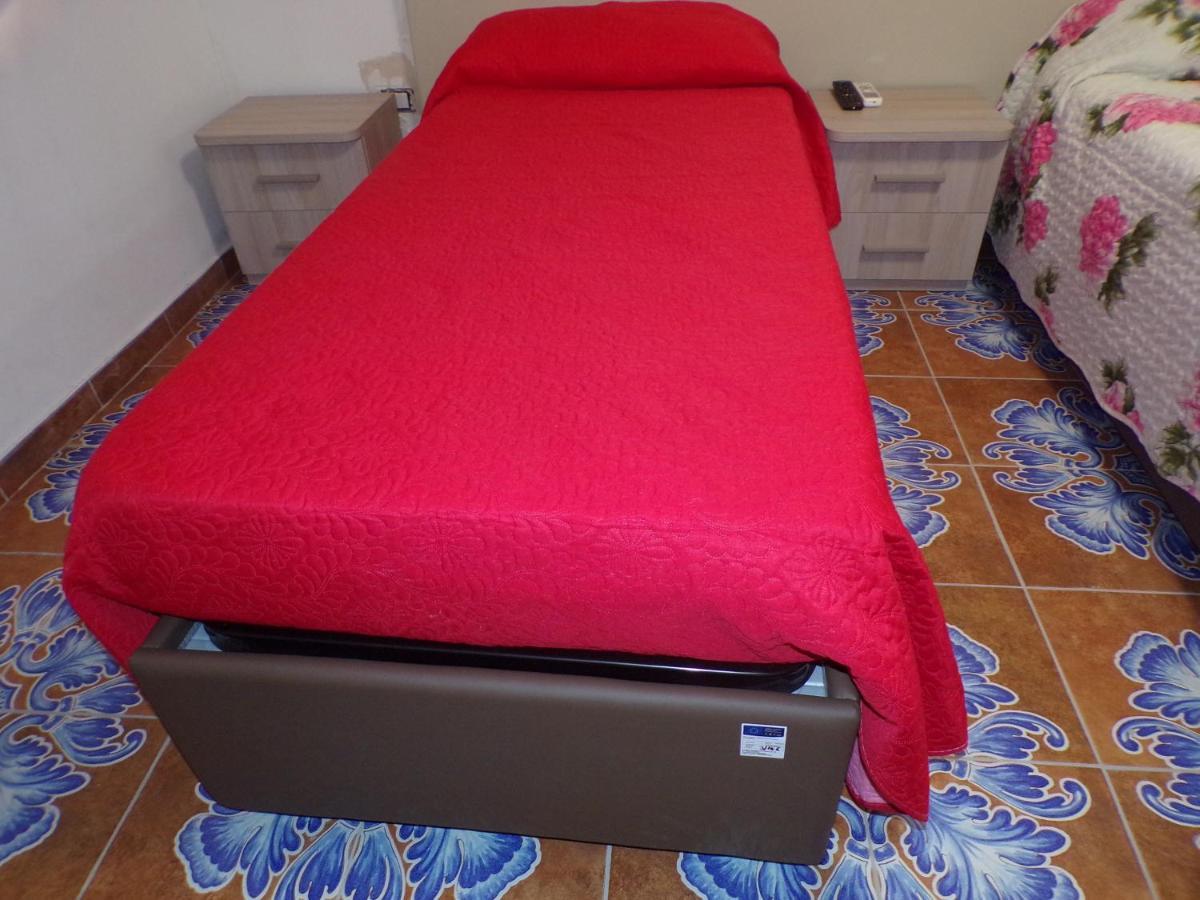 Nuova Aurora Rent Rooms 洛卡卢美拉 外观 照片